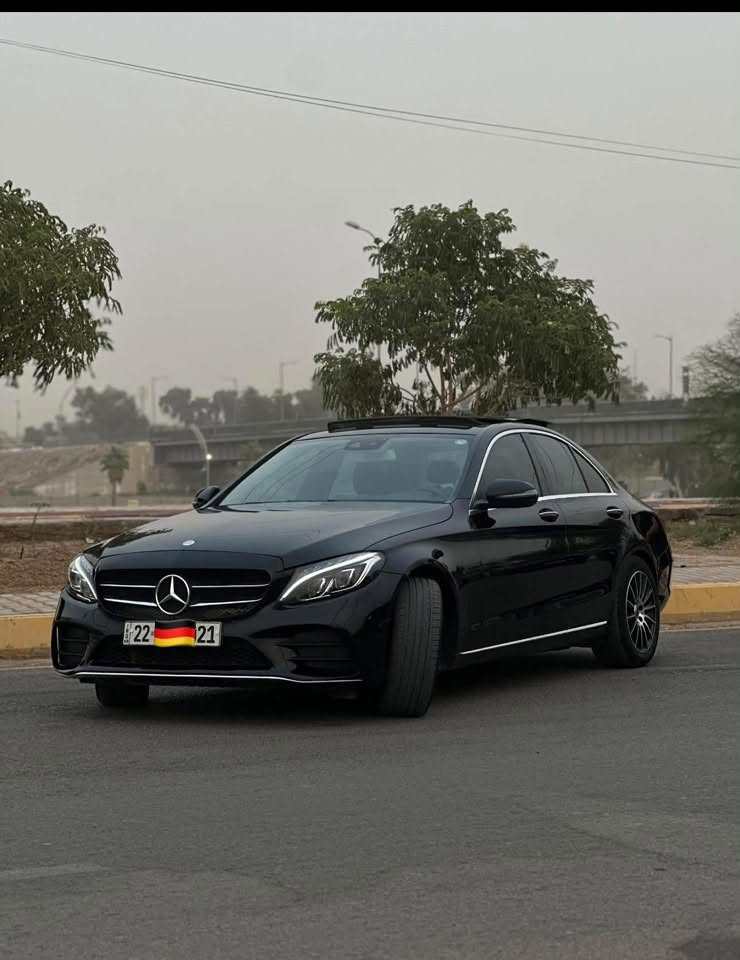مارسدس c300
موديل 2017 لون اسود 
رقم اربيل تحويل مباشر باسمي سياره
معروفه موصفات c300
الضرر بنيد وجاملغ بدون ايرباك
مراوس كورلا 
للتواصل ***********
مكان السياره بغداد
