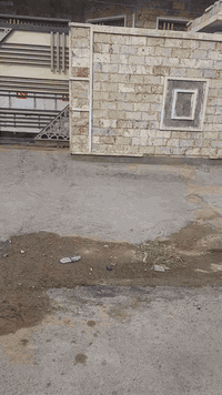 السلام عليكم بيت للأيجار حي ال18 قرب سكلة ابو علي
150 م 
غرفتين نوم 
مطبخ حار وبارد 
صالة وغرفة خطار 
كراج حمامات عدد 2
مناور عدد 2
للاستفسار الاتصال على الرقم 
***********
***********
