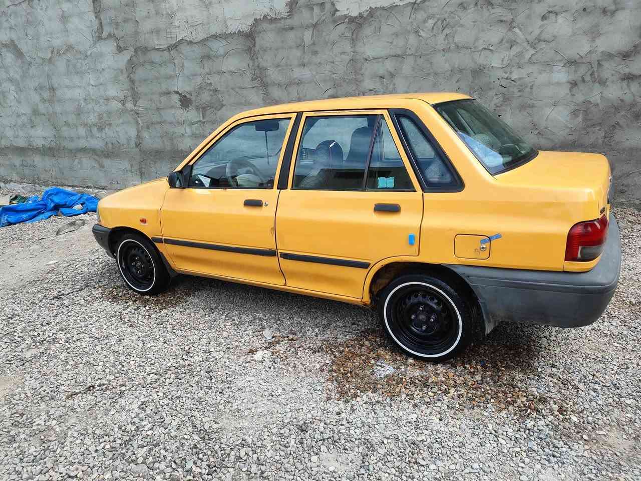 سلام عليكم سايبه مديل 2013 سيارة كامله 
اي نقص مابيها السعر 25 وبيها مجال
***********
