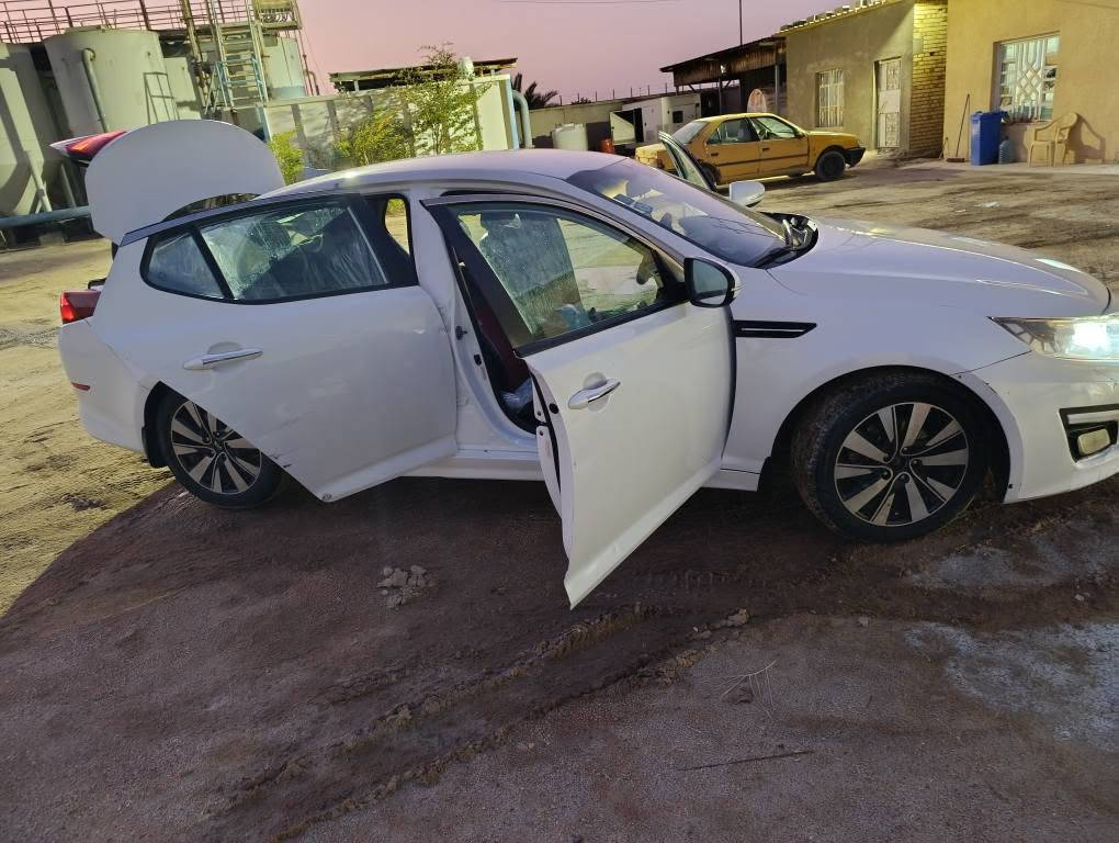 🚗 للبيع: كيا أوبتيما 2015
📍 مكان السيارة: البصرة
📞 للتواصل: ‏‪***********
💰 السعر107 ورقة –  مجال قليل 
🛠️ المحرك: 4 سلندر – 2400cc GDI
• كهربائيات كاملة
• شاشة وسطية 
• كاميرا دوّارة
• تحكمات ستيرن
• إشارات بالمرايا
• لايت زينون أصلي
• طخم إطارات جديدة بحالة ممتازة (90%)

⚠️ أضرار السيارة:
• وارد أمريكي
• حادث بسيط في البنيد فقط، مصبوغ
• الدواخل الشاصي واللغود مكفولة من الاضرار 
• تعديل بارد بسيط موضح بالسونار
• صورة السونار مرفقة مع الصور
• السيارة ليبل واحد ومكفولة بالكامل

📌 تفاصيل إضافية:
• رقم السيارة: ذي قار الدولي الجديد
• باسم المالك تحويل مباشر
• لون السيارة: أبيض البصرة, العراق
