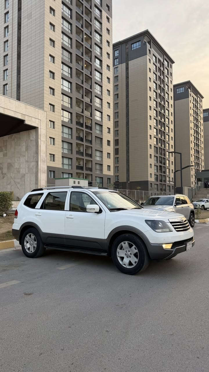 السلام عليكم 
موهافي 2013 
خليجي  مكفوله
شبر كارت بالبنيد 
فتحة 
شاشة + كامرة 
تبريد منفصل بيانيو 
سيارة جديدة كلش عليها تخم تاير 
وصدر امامي خلفي جديد
 مناقصها شي  
السعر 140 وبيها مجال بسيط
  
عنواني بغداد حي الجهاد
***********
