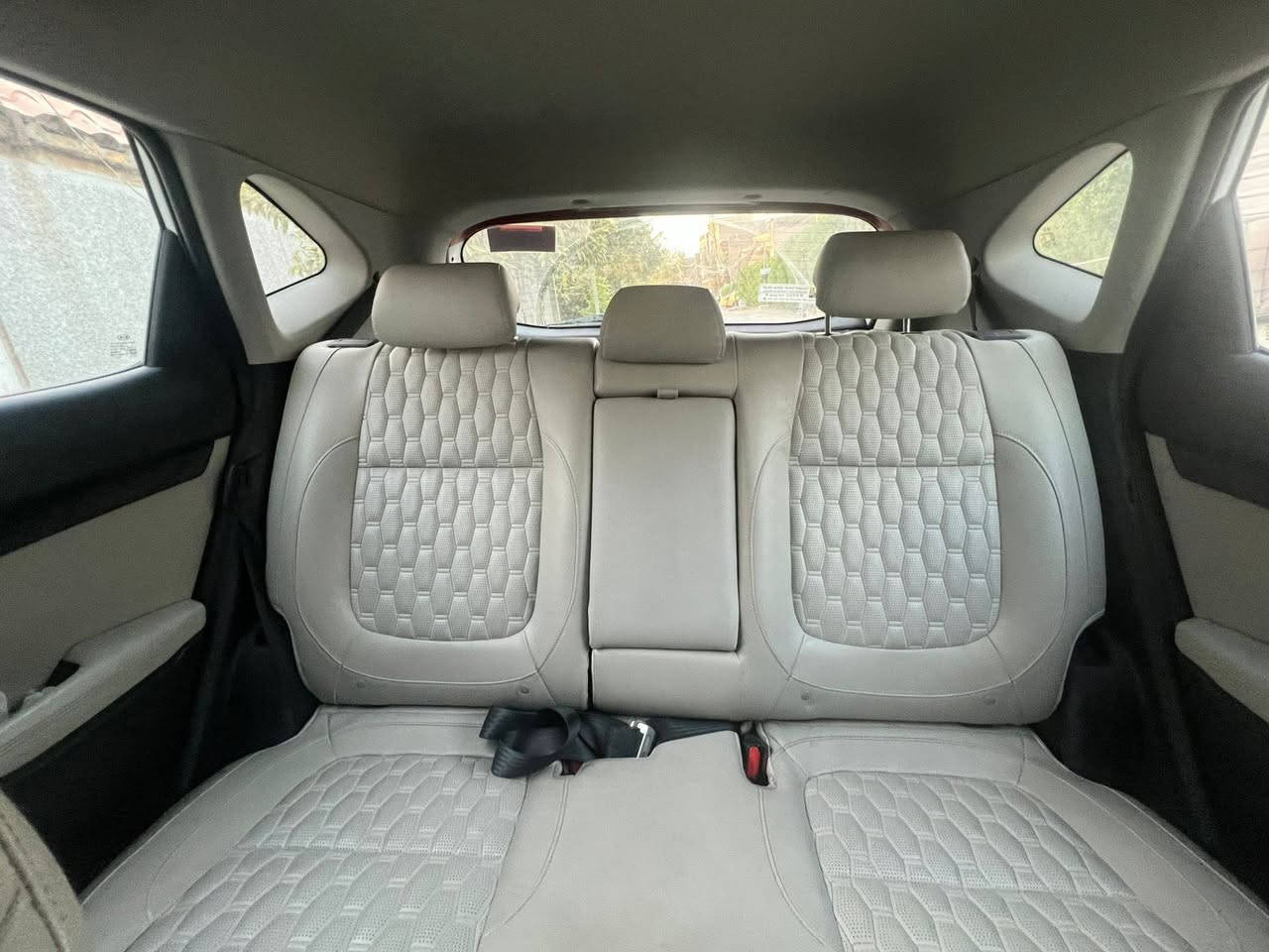 كيا سيليتوس 2021 للبيع 
تجميع هندي

السياره خليجي ماشيه تقريبا 22000 km 
بصمه بدون فتحه وكشنات جلد ، تبريد قطعتين، حساس خلفي ، كامره وشاشه كار بلي واندرويد وباقي المواصفات معروفه 
السياره نظيفه حيييل ومال بيت وممتعوبه ابد 
بيها بارد شبر بالجاملغ الخلفي وشخط باب السايق هم شبر والباقي مكفول 
رايدها ب16000
للاستفسار اكثر الاتصال عالرقم
*********** بغداد, العراق
