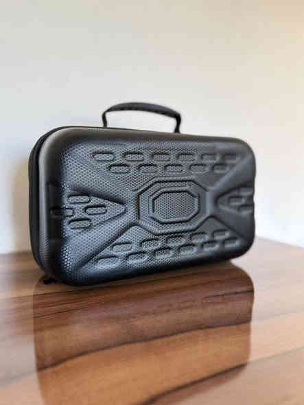 Xbox Series S
للبيع جهاز Xbox Series S 2021 بحالة ممتازة جدًا، نظافة 95%، واستعمال قليل وواضح من يوم تشوفه.
جهاز مرتب، نظيف، ومحافظ عليه — جاهز للاستخدام بدون أي ملاحظات.

محتويات الباكج:
 • جهاز Xbox Series S
 • 2 يد تحكم أصلية بحالة ممتازة
 • جنطة حماية مخصصة لحمل الجهاز والجويستكات والكيبلات
 • جميع الملحقات الأصلية كاملة
 • الكيبل الرئيسي الأصلي

ليش هذا الجهاز مختلف؟
 • نظافة عالية واستعمال محدود
 • كامل بكل مستلزماته
 • وجود جويستك أصليين يعتبر إضافة نادرة ومهمة
 • الجنطة الخاصة تخليك تنقله بأمان وسهولة
 • مناسب للألعاب الحديثة، سريع، أداء مستقر

الموقع: أربيل

للتواصل (واتساب فقط):

📱 ***********
