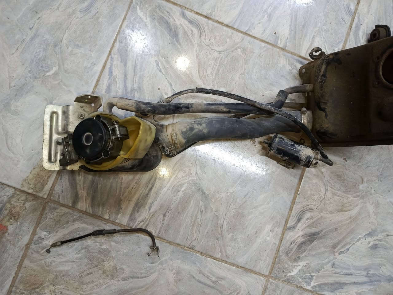 عقل بوليس نوزل 
قبق بانزين بوليس كامل 
جويتر نوزل 
ضفيره بوليس نوزل
مجاميع كهرباء خطين هوه وسيم
جوين + نوزل + قاعه مال نوزل. 
عنوان كربلاء متوفر توصيل*********** وتساب
