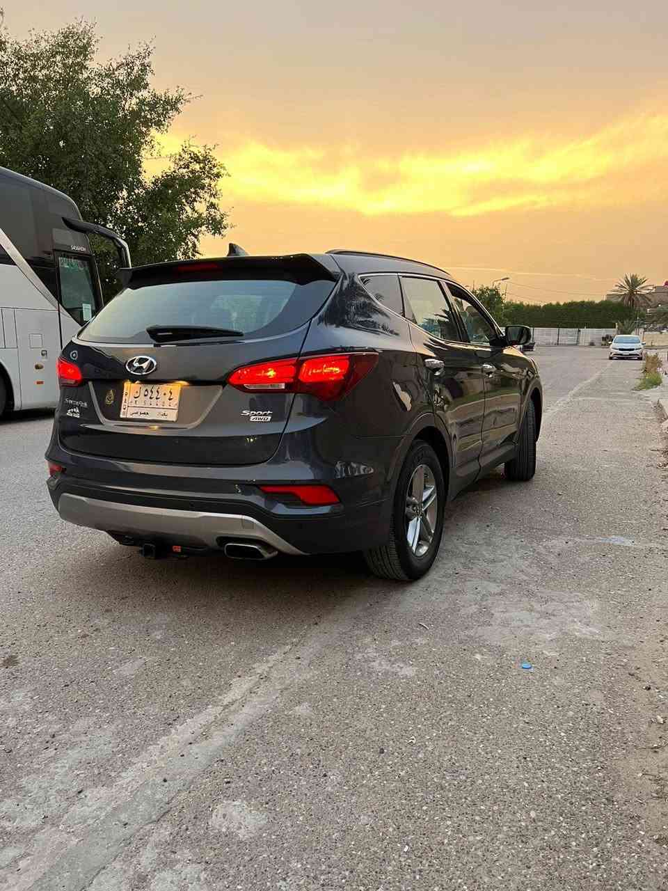 سلام عليكم اخواني سنتافيه مديل ٢٠١٧ وارد امريكي استخدام شخصي جديده بمعنئ الكلمه حادثه مرفق بلمنشور جاملغ فقط سيارة بدون تبديل ليبل واحد بدون اي نقص وبلعافيه عل ياخذه والله رقم بدون ايرباكات الجديد انكليزي سنويته ٢٠٢٩ بسمي تحويل ثاني يوم سيارة نص فول تحكم ستيرن رادرات تبريد قطعتين ٥ راكب مكينه ٢٤٠٠ ماشيه ١٠٠ حقيقي حساسات خليفيه شاشه كبيره كامره دواره  مكان السيارة بغداد حي الامانه ***********.    السيارة معرضه ١٤٦ وبيه مجال للطيبين خاص ممتواجد واتساب متوفر
