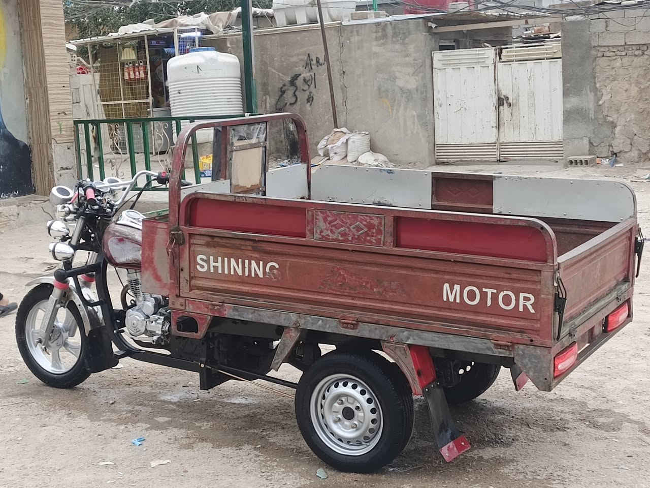 السلام عليكم ستوته اللبيع مديل 14 مكفوله كفالة عامه تعمير تايرات ومحرك وجهه مكان ك حي الغدير ***********
