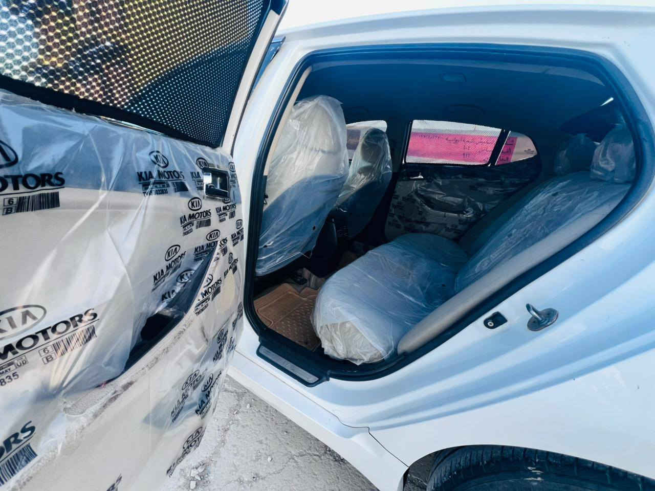 اوبتيما خليجي 2013  مكلف بالنشر رقم صاحب السياره موجود 
مكينة 2400 
دبل گزوز
رقم بغداد الجديد تحويل مباشر 
كشر مكفول عدا بارد بالهلال الخلفي عكس السايق
بصمة تشغيل وبصمة ابواب 
تبريد قطعتين مناخي 
بيه فقط الدعاميات صبغ اثر طخات وشخوط
السعر 140 وبيها مجال
***********
مكاني الديوانية قضاء ال بدير ديوانية, القادسية
