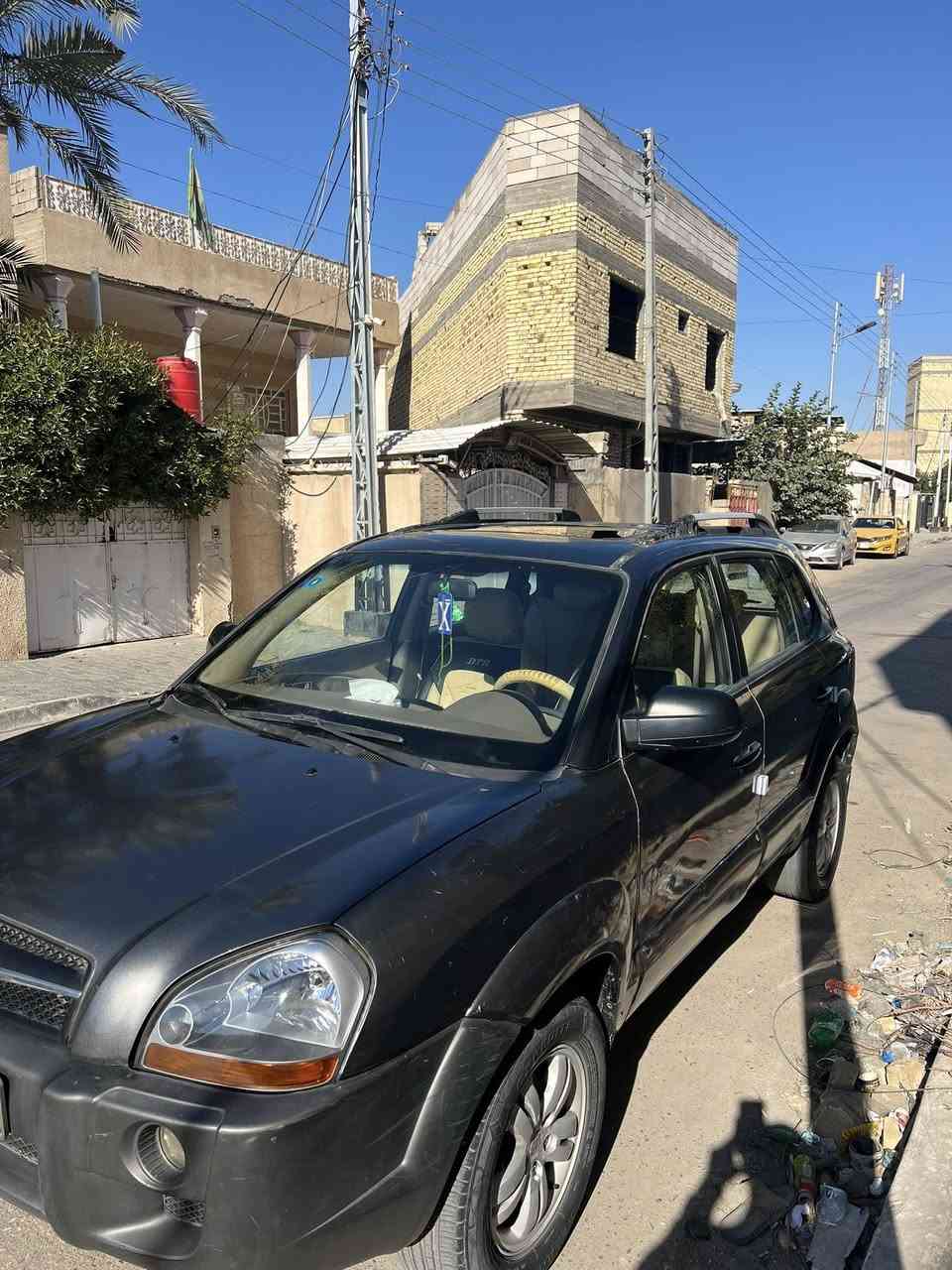 توسان وارد كوري مديل 2009 فول مواصفات فتحة رقم دولي مشروع وطني سنويه وهزه جديده شرط تحويل محرك 2000 دوش جديد كير كفاله حداديه عامة جديده تخم تاير جديد كهربائيات كلها شغالة سياره جديده توني شاد دوشمه جديده وشاشه ولايت زنون سياره جاهزه ما تصرف عليها شي كفاله من الضربه و التبديل و البارد فقط بيها صبغ وارد كوري ما ينكفل من الصبغ العنوان بصره السعر 90 هـ***********
