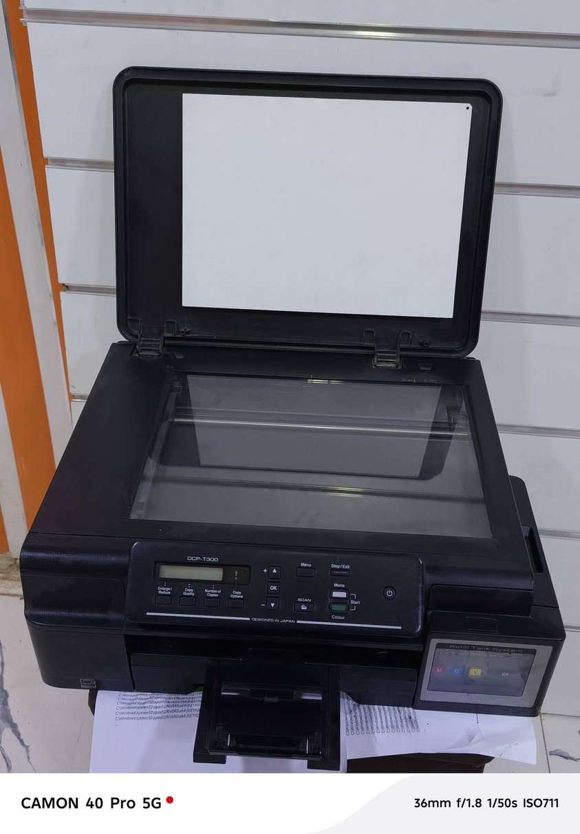 طابعتين للبيع
Brother T300  فحم كهرباء شغال
 HP 2130  تحتاج كاترج فقط


**إذا كنت صاحب هذا الإعلان وتريد حذفه لأي سبب، رجاءا أرسل رسالة إلى الدعم الفني**