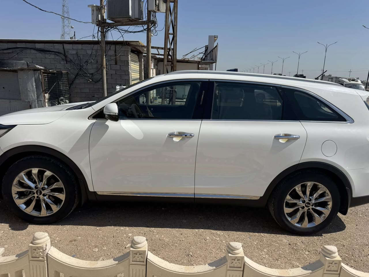 سورنتو 2019 خليجيه فول عدا القماره حديد والفورويل ماشية 95 ألف حقيقي مكفوله عدا المكينه مبدل گازكت السياره جديده جدا ع إيدي اني موظف
السعر 240
***********
***********
