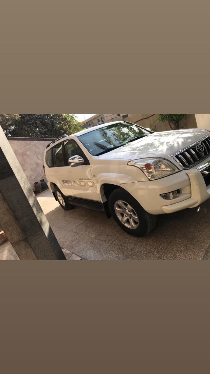 سلام عليكم 

برادو vx 
موديل 2009
فول مواصفات 
فتحه 
كراسي جلد 
كراسي كهرباء 
دبل تانكي

مكفوله من الصبغ والجراد والتبديل والطخه بس الدعاميات صبغ 
رقم بغداد تحويل ثاني يوم 
رقم *********** 
مكان السياره بغداد
