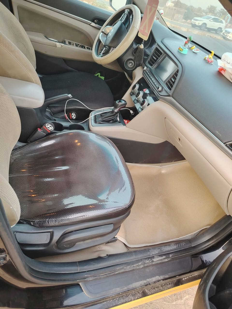 النترا 2019 امريكي حادث بنيد فقط مبدل بدون دواخل غاز بانزين رقم دولي انكليزي بغداد مصفرة هيئة وغرامة جاهزة من كلشي المكينة مفتوحة اريد مراوس النترا 2016 او 2015 اذا بيع رايدهة 130 رقم التليفون ***********
