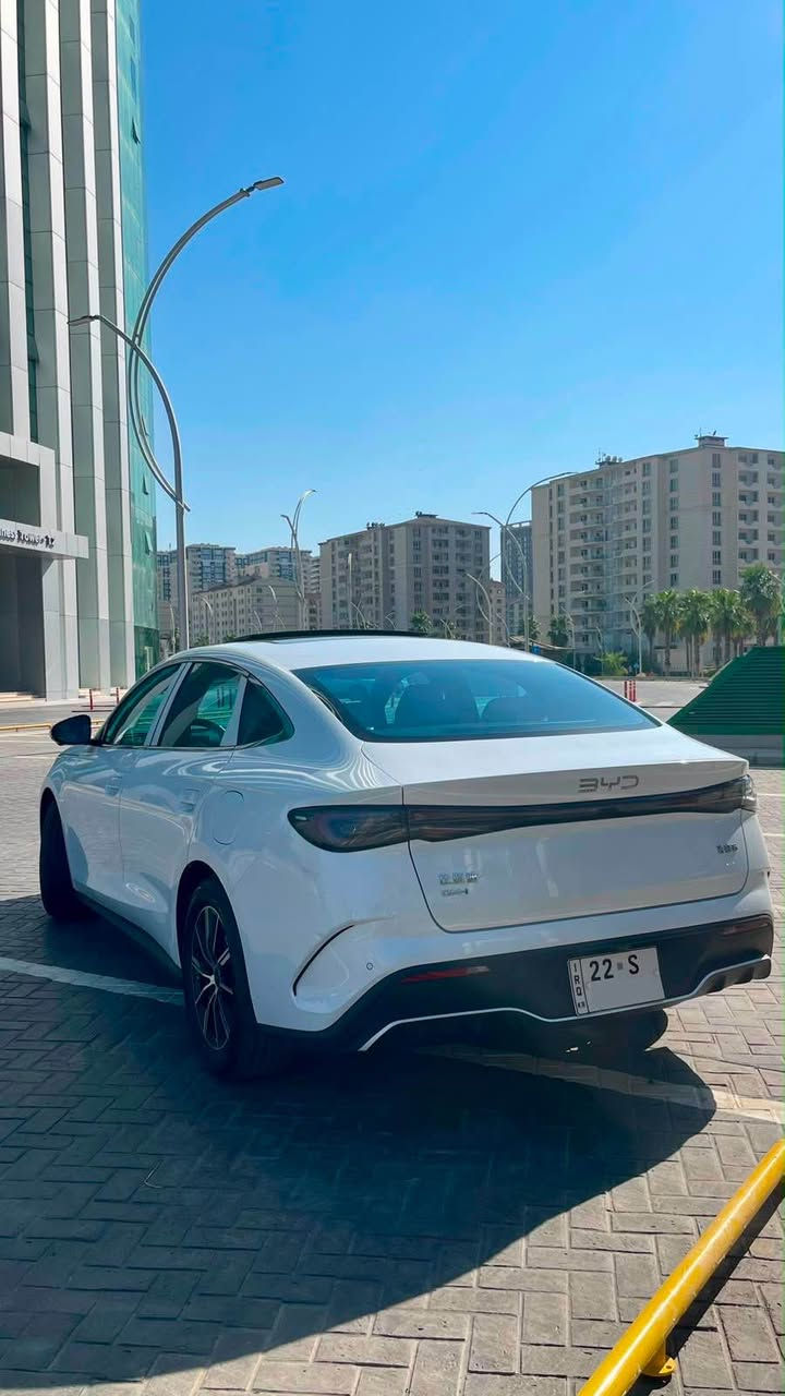 السلام عليكم 
BYD SEL06 
موديل 2024 ماشيه 13000km
بطاريه جبيره 120 موصفات فول 5 كامرات داخل ابيض بنوراما السياره بدون صبغ بدون تعديل السياره مرقمه جاهزه بااسمي 
مكان السياره أربيل 
للتواصل عل رقم *********** متوفر واتس اب أربيل, العراق
