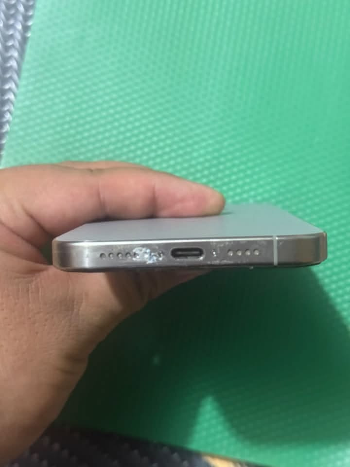 ﷽
سلام عليكم ❤️

ايفون 15bro max
ماستر. نموذج M
ذاكرة 256 
🔋89
الجهاز كله بلادي وتر بروف 
لون تيتانيوم  مميز 💎
الجهاز شرق اوسط 
ملحقاته كامله 
الجهاز مابي اي شخط 
مكفوول كفاله عامه
سعره مليون و100 وبي مجال 
رجاً إذا متشتري لتراسلني ولاتعليق تعليق سلبي 
للتفاصيل اكثر راسلني ع الخاص وتدلل ❤️
مكاني كربلاء حي الحر الثورة 
***********
