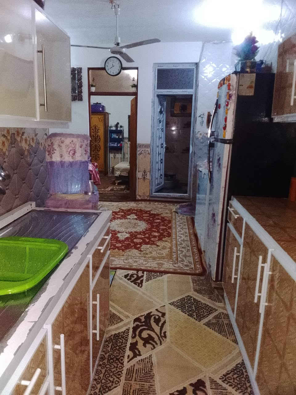 سلام عليكم دار للبيع المساحه 100 متر البيت طابقين بيه غرفتين البيت كامل ما بيه اي نقص السعر 73 وبيه مجال
المكان البيت بغداد دوره هور جب قرب المجلس البلدي 
الاستفسار يرجى الاتصال علئ الرقم الهاتف ***********
