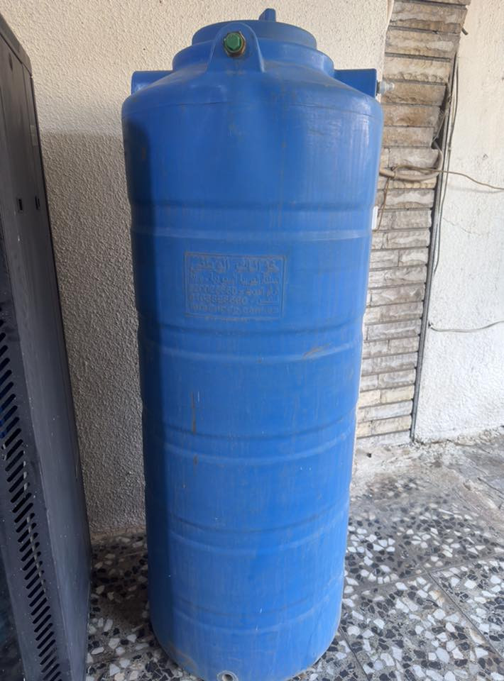 سلام عليكم
السعر مليون دينار عراقي مع التانكي

جهاز تصفية مياه من ٦مراحل ينتج بسعة ٨٠٠جالون في اليوم ويحتوي على مضخه اذا كان الماي ضعيف و يفيد  في الفنادق والمطاعم والبيوت الكبيره وياتي معه تانكي صحي حجم 250لتر

الشراي يتصل على رقمي *********** مكاني بغداد زيونه
