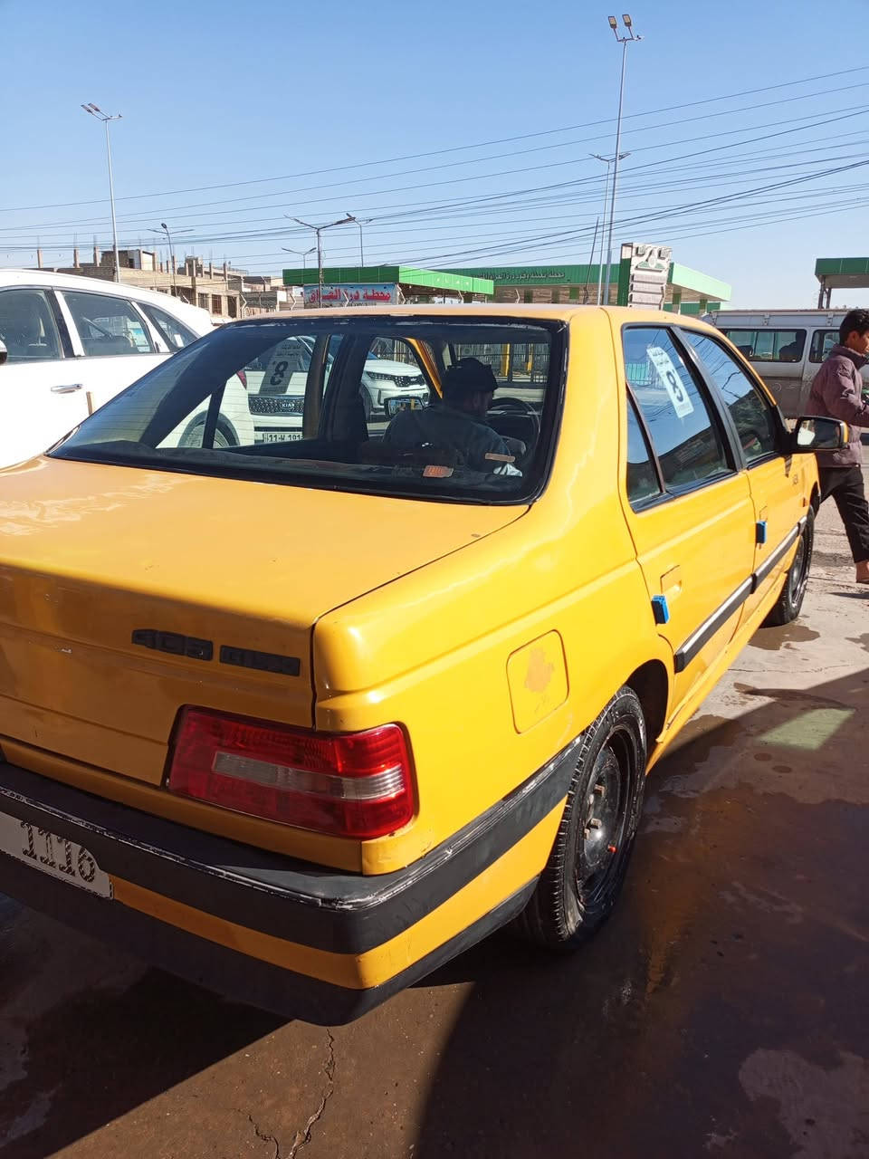 السلام بيجو 405 موديل 2012 رقم انكليزي بغداد بأسمي  مصفرة هيئة وغرامات المكان بغداد للستفسار اتصل، ***********
