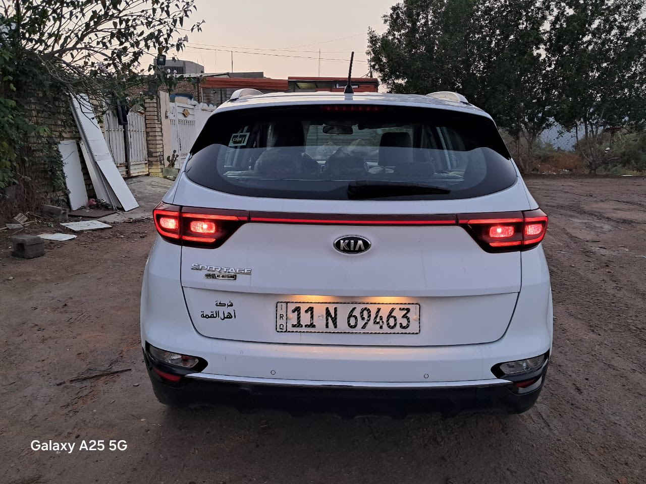السلام عليكم كيا سبورتج ٢٠١٩ خليجي مكينه ٢٠٠٠ دوش بأسمي تحويل مباشر رقم سنويه جديد سيارة جاهزة مابيها اي نقص حادث باب جاملغ خلفي بي صبغ بدون دواخل وسونار مرفق داخل المنشور السعر ١٧٥ رقم ***********
