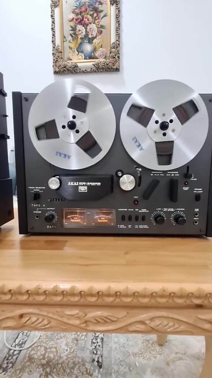 مسجل تيب دك ياباني ماركة : AKAI GX - 4000D
صناعة : 1978
امكانية التحكم بالصوت من الجهاز ( OUTPUT )
تسجيل روعة
السعر : 350 الف مع التوصيل


**إذا كنت صاحب هذا الإعلان وتريد حذفه لأي سبب، رجاءا أرسل رسالة إلى الدعم الفني**