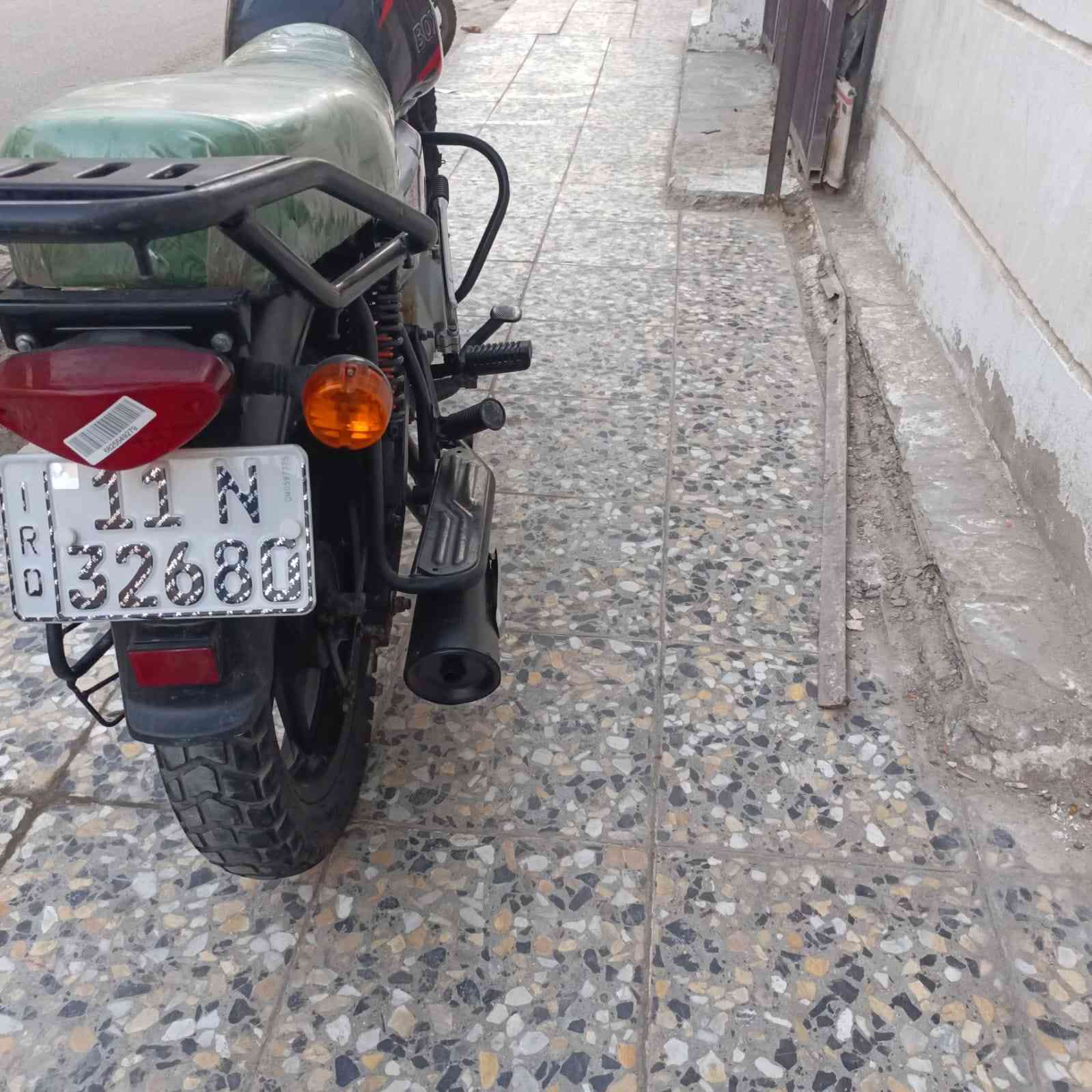 دراجة بوكسر للبيع موديل 2023
دراجة مناقصهة اي شي كاملة من كلشي
بيها ملاحضة رصعات بلتانكي فقط تراي 
الدراجة زيرو وين متريد جيب فيتر وياك وتعال فحص وبخدمتك عنواني بلديات صحفيين 
تواصل ***********
السعر 2700ثنين وسبعمية مجالهة شي بسيط
