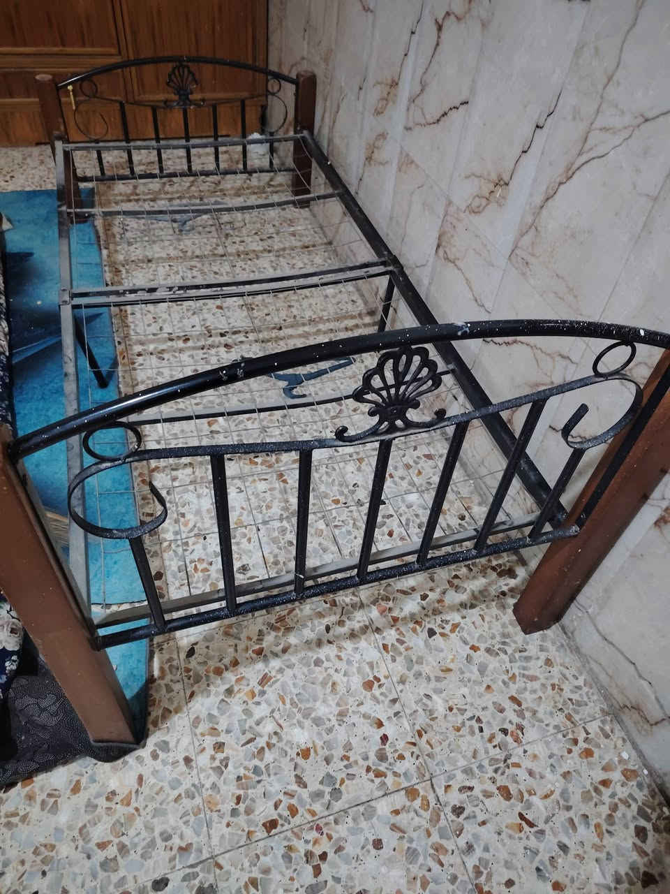 للبيع تخم 10 مقاعد مستخدم قليل مبرده الوني الاصليه مستخدم موسم واحد سرعتين سعره 125 جربايه ب 25 الاستفسار الاتصال بالرقم ***********  بي واتساب مكاني بغداد الكاظمية الطي
