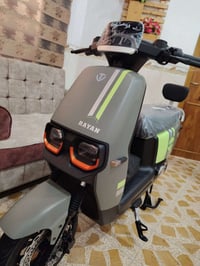 مطور ريان مستخدم يوم وحد اول البارحه أخذتو متوزي عل فلوس شرط تجي تخذو ...