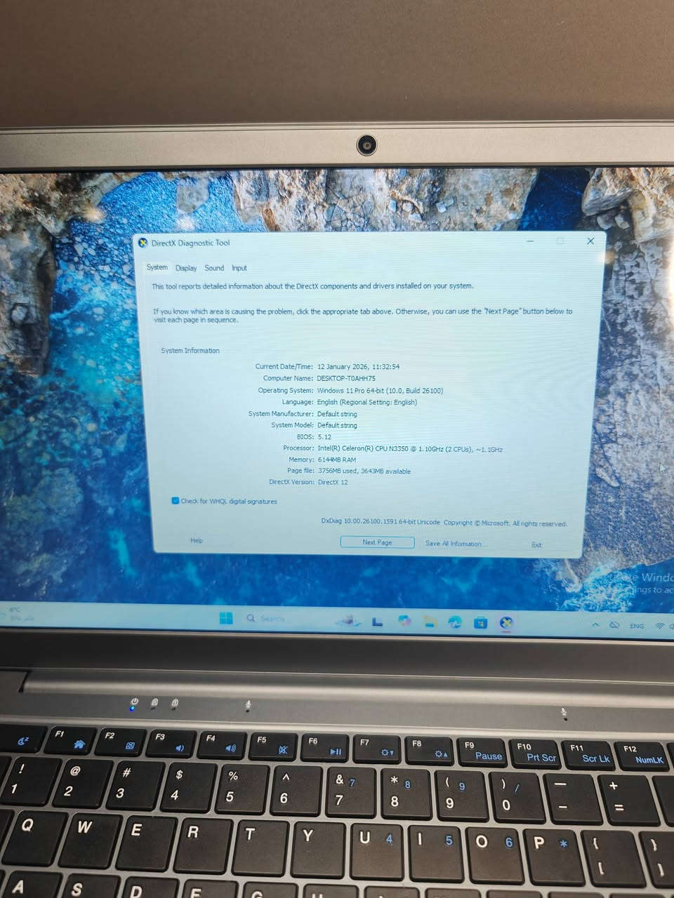 لابتوب بهذا الشكل، جديد غير مستخدم بعده بالكارتون،كامل مع الشاحنة والماوس، اخوان للامانة ما اعرف بيهن ولا اعرف المواصفات، بس ابيعلك قطعة جديدة، شوف الصور زين وابيع لاعلى سعر وبالعافية
يوجد توصيل لجميع المحافظات ***********
