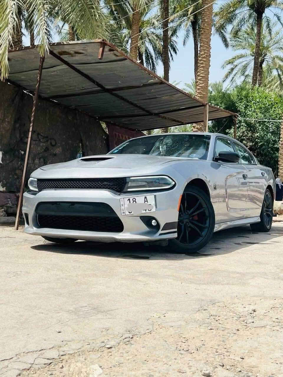 السلام عليكم
جارجر SXT بلاص 2018 اصل 

اعلا فئه بلSXT

* محرك 3.6 v6

    شاشة Uconnect قياس 8.4 بوصة.

* دعم Apple CarPlay وAndroid Auto.

*كندي تو ويل 

* مقاعد حضن كهربائيه

* تدفئة للمقاعد الأمامية

* تشغيل السيارة عن بُعد (Remote Start).

* دخول وتشغيل ذكي بدون مفتاح.

* ماشيه 197الف 

* كاميرا خلفية دواره وحساسات اصطفاف

*تبديل ويل تاير 18 جديد

* السونار  بلمنشور 

* سياره بأسمي تحويل مباشر 

*سياره مسويله ادامه شامله

* السعر 185 وبيها مجال 

* مكان لسياره بغداد * الديوانيه باسمي تحويل مباشر 

***********

* گير محرك كفاله

- مواصفات السيارة
- بصمة تشغيل
- بصمة ابواب
- بصمة جنطة
- تبريد خلفي
- كشنات كهرباء
- كامرة خلفية
-حساسات خلفيه
