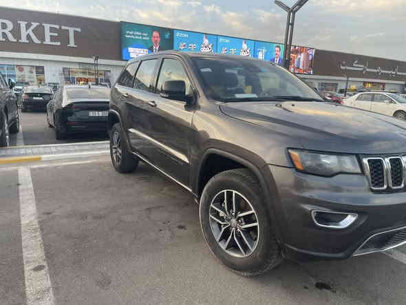 بسعر مناسب جدااا

Jeep 2021 limited
فور ويل 4*4
ماشية 45 الف ميل
كفالة عامة مكينة كير تبريد
رقم اربيل الجديد تحويل ثاني يوم
السيارة بدون ضربة 
حادثها سرقة ٧ قطع وكل القطع راجعة نفس اللون عدا البنيد
مواصفات:
-داخل جلد اسود
-شاشة كبيرة كار بلي
-تدفئة ستيرن وكشنات
-رادار جانبي
-حساسات خلفية
-رادار خلفي
-جنطة كهرباء
-لايت امامي زنون
-فتحة سقف
-فور ويل 4*4
-تخم تايرات جديد

السعر:215

واتساب او اتصال: ***********
