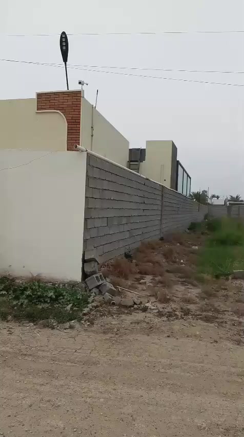 اسلام عليكم ٢ دونم في الشيحه بالقرب من مركز صحي عكركوف قريب ع بنات البكر المساحه الوجه الدونم الواحد 
٣٦ متر النزال ٦٩ وسط المزارع وترهم صناعيه جملون ومعامل للتصال والاستفسار  ***********
