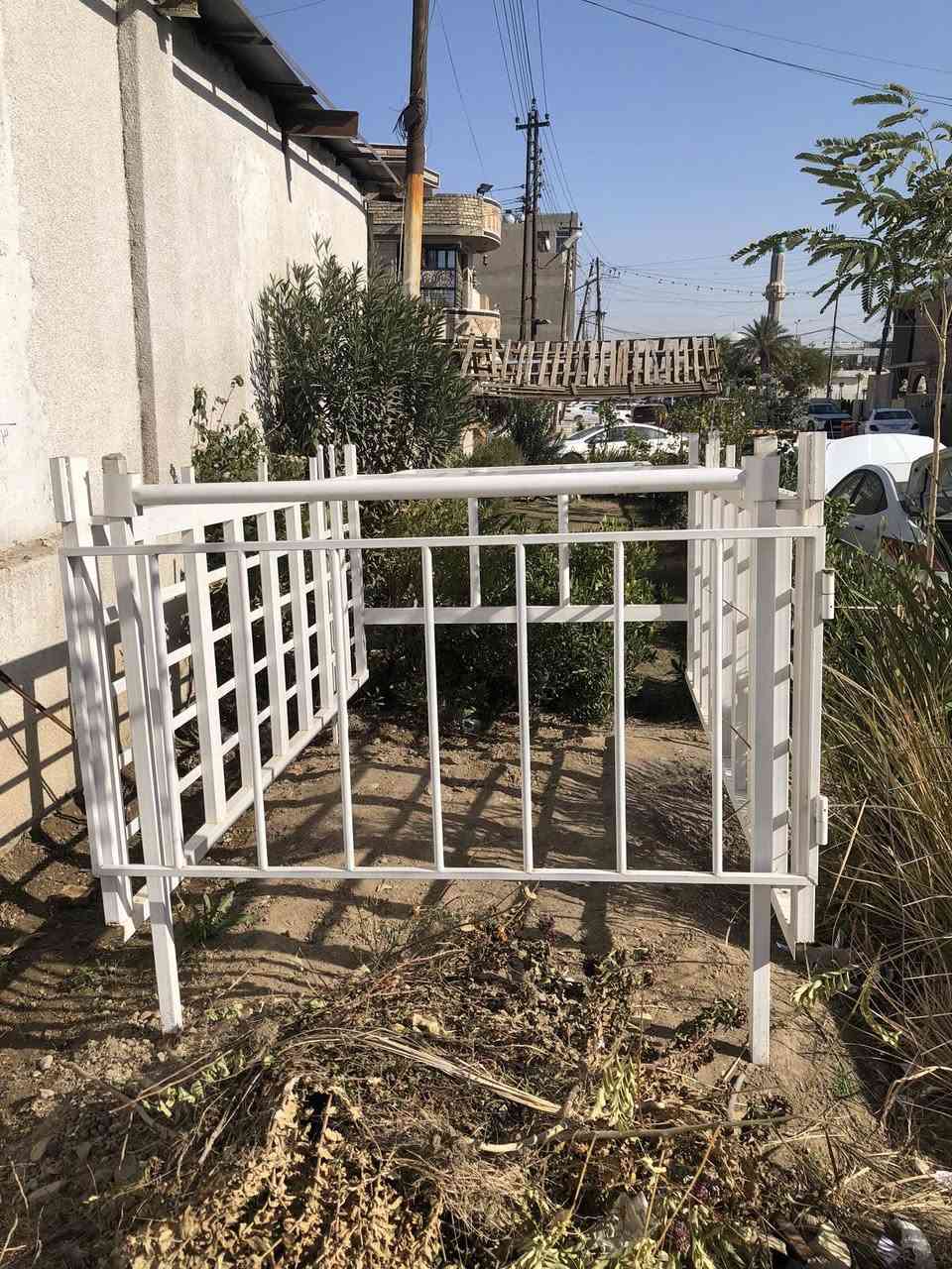 سلام عليكم 
متوفر محجر مع الاقواس كيا حمل نثيه للبيع السعر 400 وبي مجال 
واتساب او اتصال 
***********
ملاحظة الاقواس موجود
المكان بغداد
