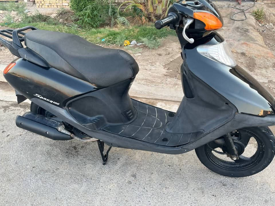 للبيع صار ٩ اشهر من نازله رمبه مكينه مكفوله من البرغي كلشي شغال نكره سلف سعر ٩٥٠ راسط ***********
