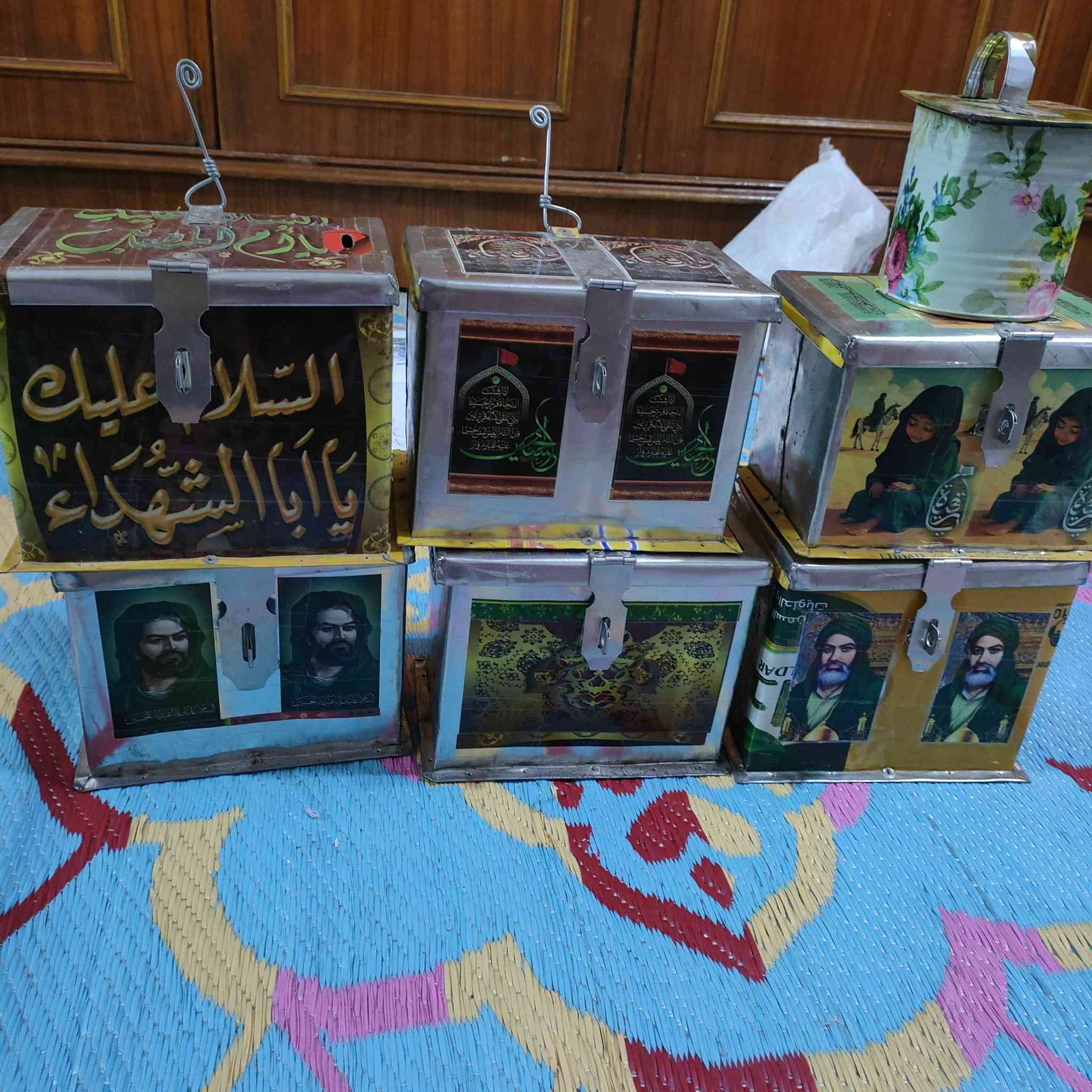 صندوق عمل يدوي تكمه سعر القطعه.  6 يوجد توصيل


**إذا كنت صاحب هذا الإعلان وتريد حذفه لأي سبب، رجاءا أرسل رسالة إلى الدعم الفني**