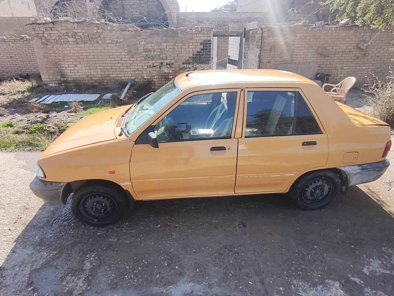 سلام عليكم سايباء موديل 216 رقم بغداد انكليزي مصفره هيه غرامه مكينه ما مفتوح اكفلك مكينه  وكير وشوصي العنوان بغداد المدائن  السعر 42 وبيهه مجال حك الجيه ؟ *********** ***********
