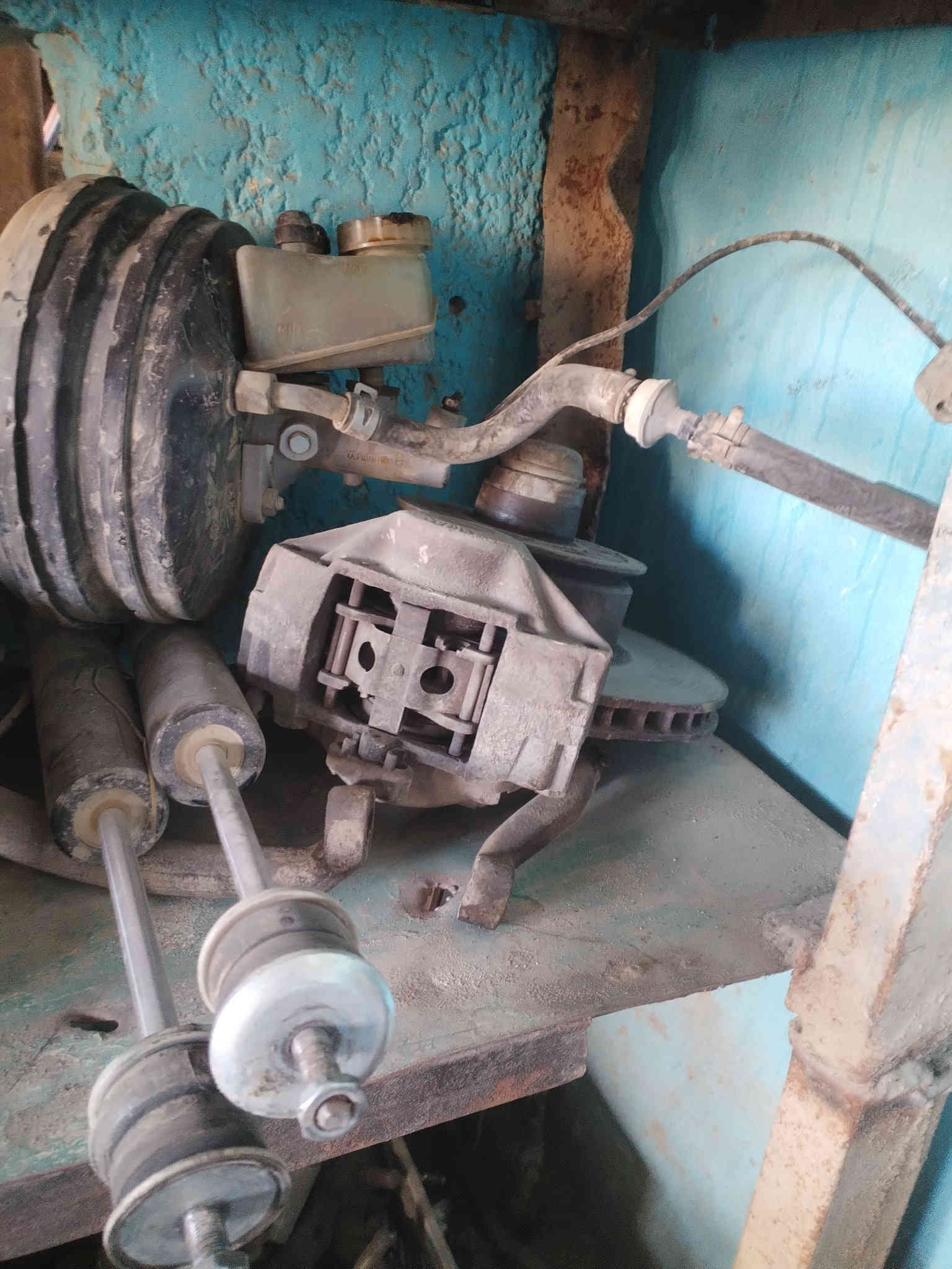 حداديه مال رئاسي مارسيدس كامله للبيع ذي قار شطره ***********
