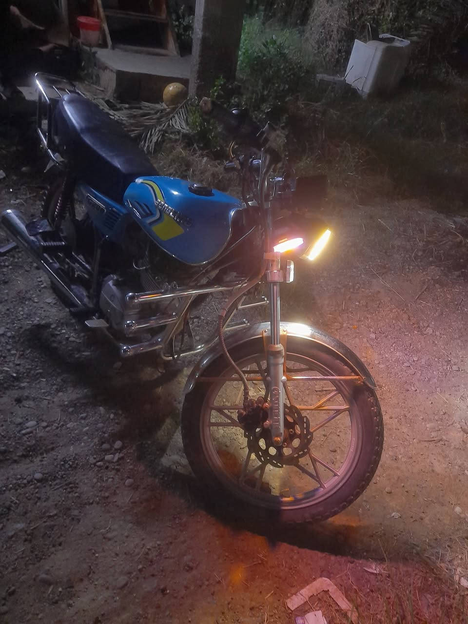 السلام عليكم
مرخصت مدير الگروب 
متاح دراجه سيفان 5 گير موديل،2022 دراجه تشتغل سلف وهندر دراجه بعدهاا بحيلها ما شالله ما ملعوب بلمكينه خلاص 🤝
الاتصال علا الرقم او وتساب *********** السعر 550 وبيها مجال حگ جيتك علمود ما تگولون اجيناك وما قدرتنه 
مكاني  تاجي منطقت الشيخ حمد اقرب نقطه داله جامع الشيخ حمد مقابيل نزلت جميل الويس ⁉️🏍
