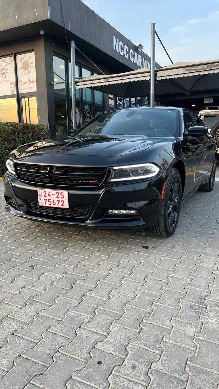 السلام عليكم
للبيع جارجر sxt بلاص فتحه موديل 2023
السياره جاهزه وموجوده بغداد ( الحادث موجوده صور بالمنشور جاملغ ايمن بي شبر صبغ والثاني بارد بدون تبديل بدون ايرباك)
مرقمه سليمانيه 
السعر 225 ورقه وبيها مجال بسيط 
***********
