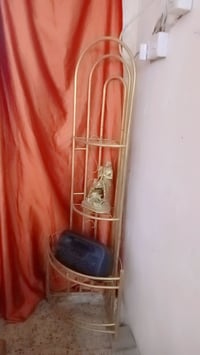 اثنينهن • للبيع