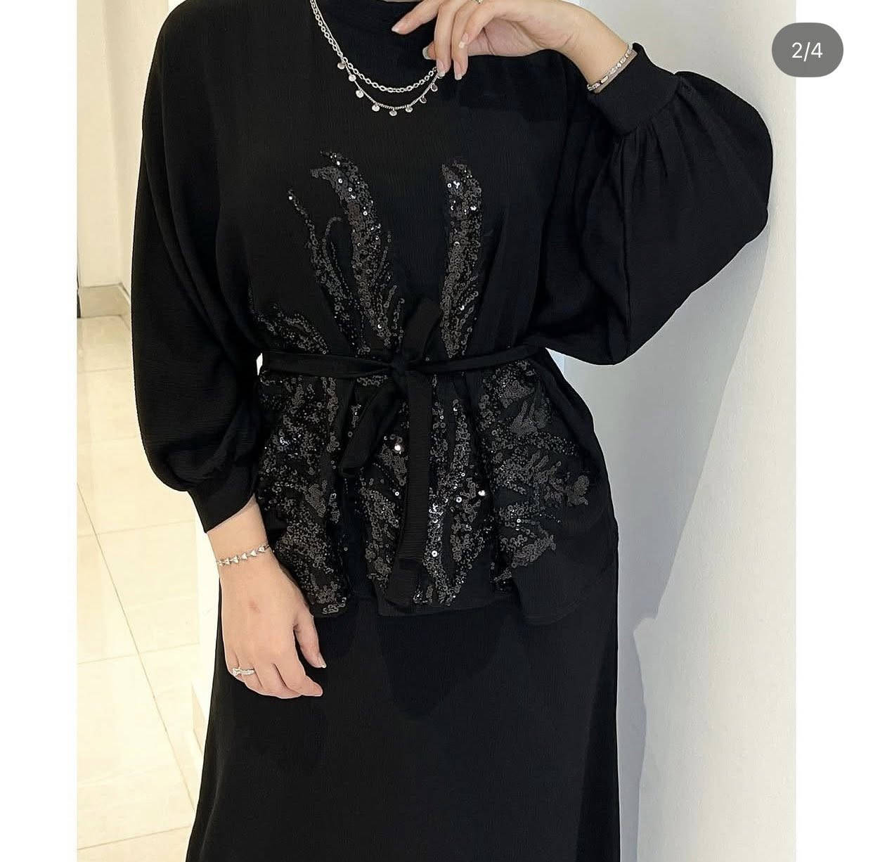 هذولي جدد وملبوسات لبسه وحده وماركتهن واضحه من الكتابه الي عليهن قياس ٤٠-٤٢
الماروني عندي اسود منه
والكاكي عندي اخضر ملكي منه


**إذا كنت صاحب هذا الإعلان وتريد حذفه لأي سبب، رجاءا أرسل رسالة إلى الدعم الفني**