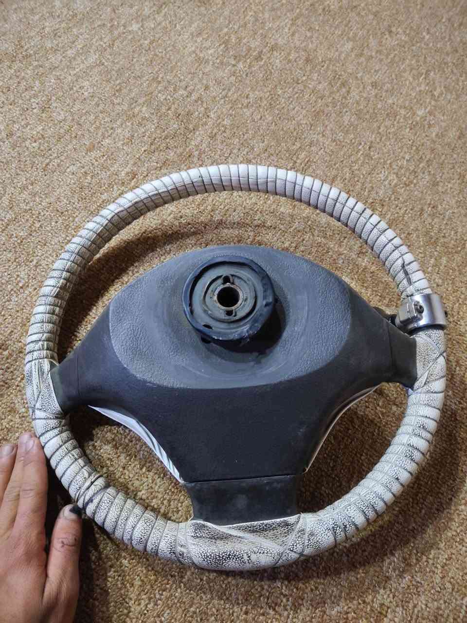 مشط اخوو الجديد لا يذب دهن ولاشي شرط الشد وتقتنع وتاخذه + دركه شوفت عينك + بداله اشاير نضيفه كلش وشغاله كلشي مابيه شرط ***********
