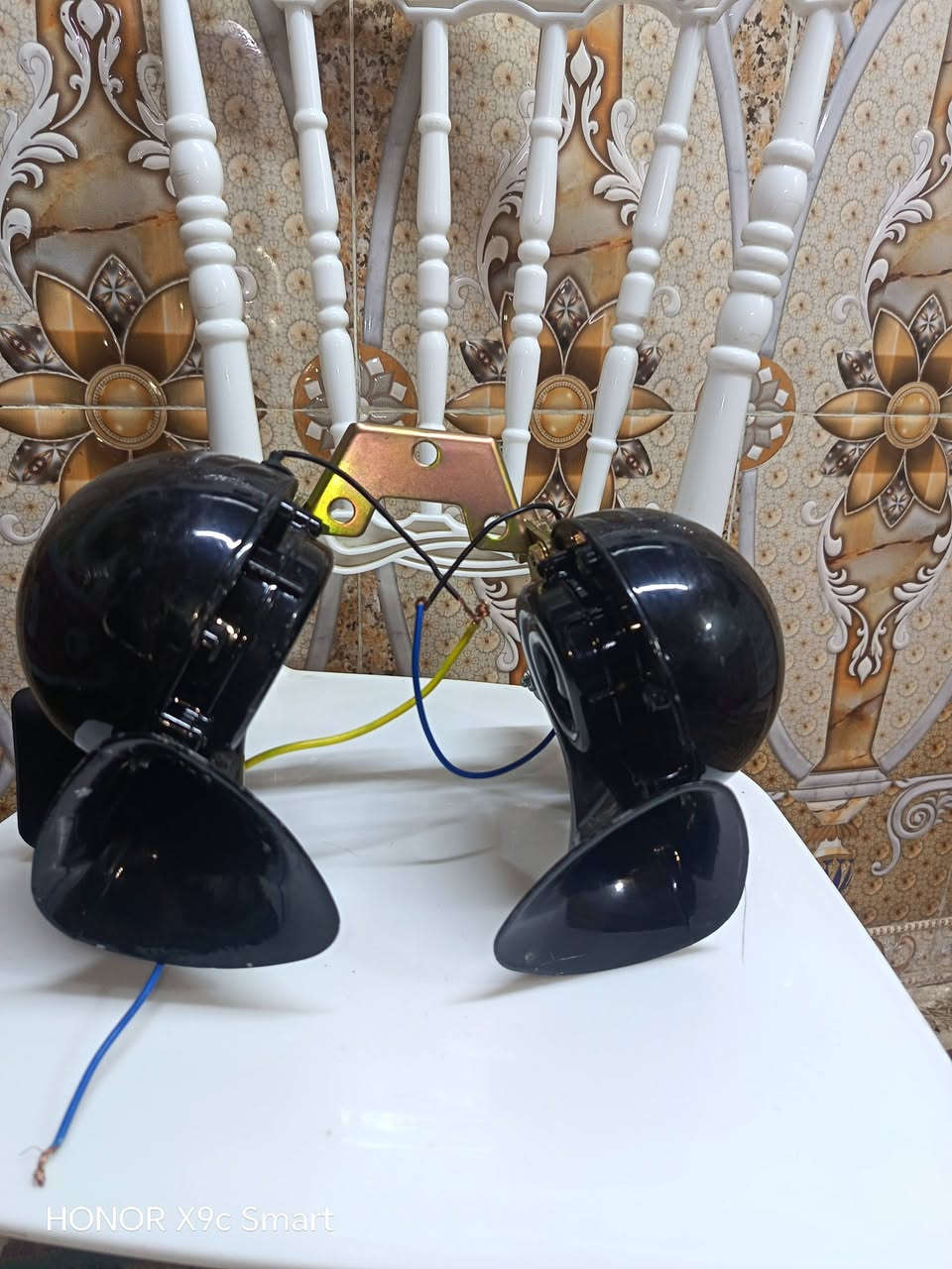 سلام عليكم هورن بهبهان للبيع ملف نحاس السعر 60 وببهن مجال ***********
