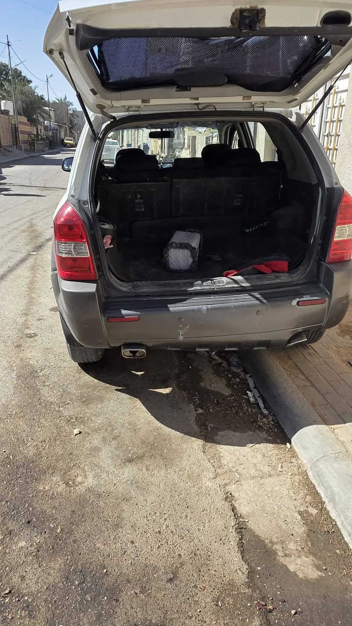 السلام عليكم سياره توسان موديل 2009
سنويه 29

مداور ثاني يوم

سياره مستعجل علئ بيعه 
السعر 110
رقم الهاتف ***********
