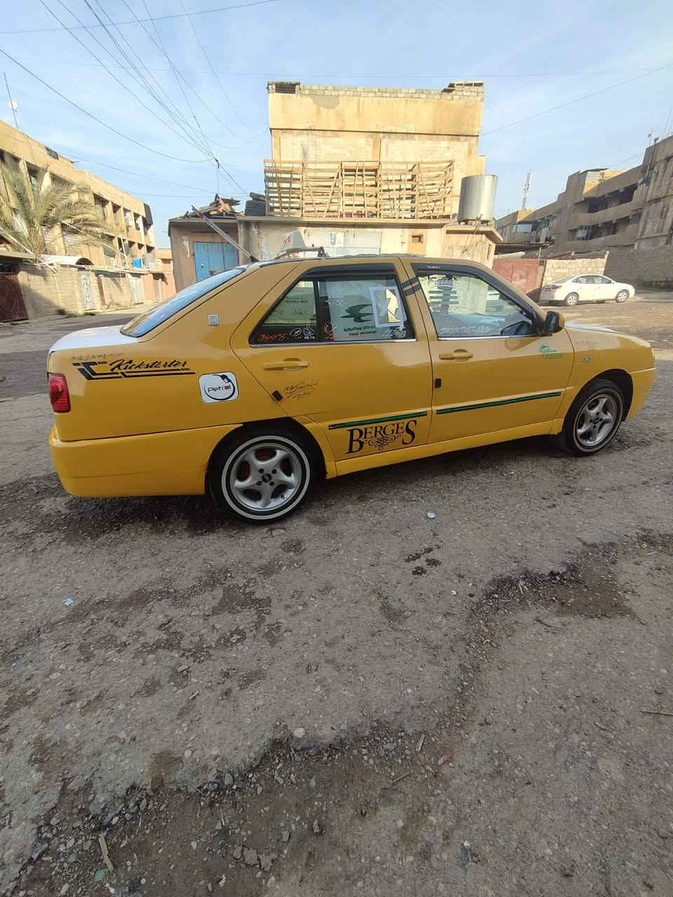 كوين 13 رقم نينوى الماني كير ومكينه جديده كاربون بيها هيئه وغرامات صفر  سنويه 28 صاحبها موجود تريد وكاله وتحويل بدون ضرر مصبوغه جماليه  غرفتها جديده  عينه وكليج جدد  قفل مركزي طخم جديد طخم تايه جديد وايرمنيه  كلها شغاله السعر 32
وبيها مجال
***********
***********
