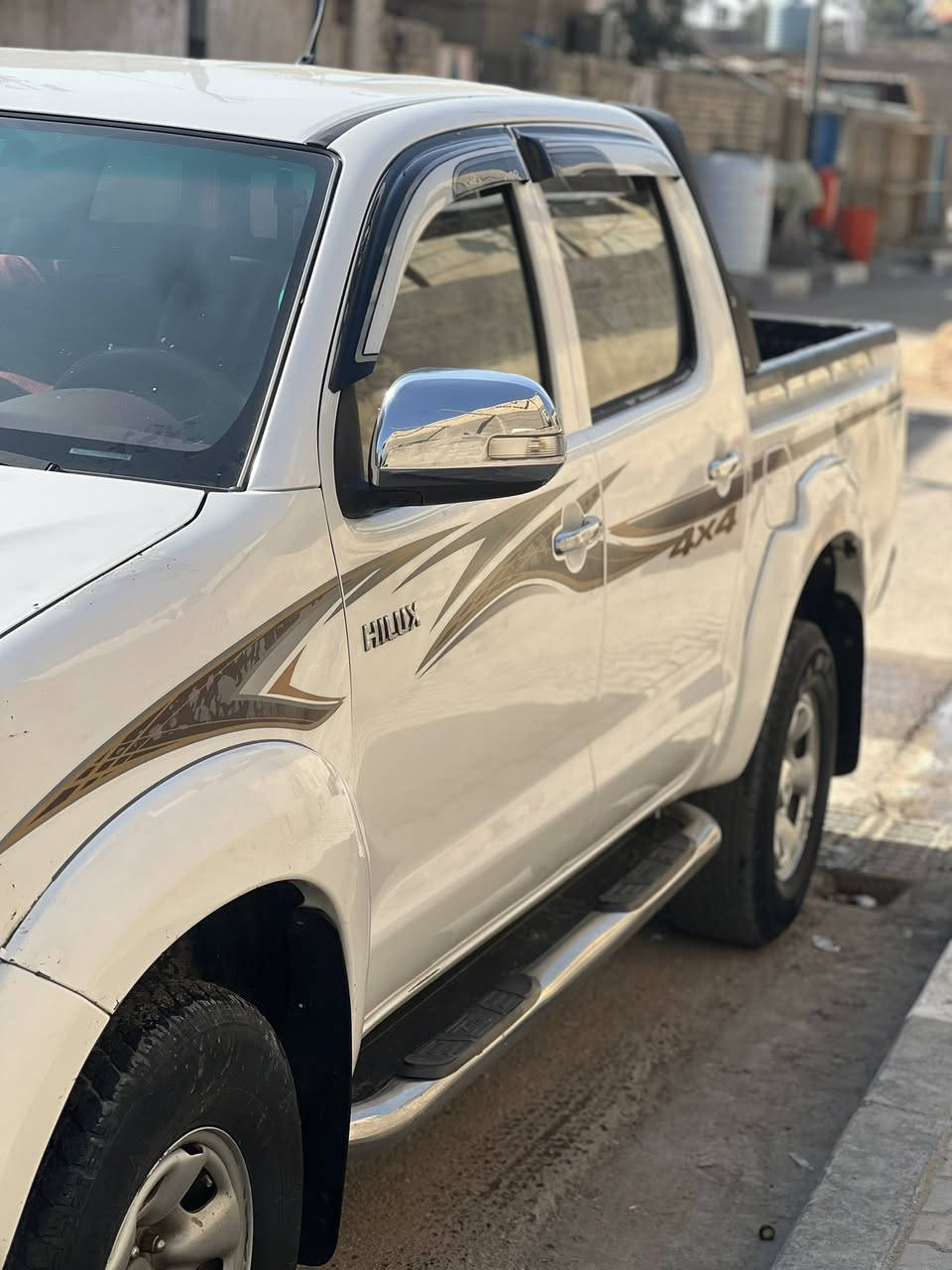 السلام عليكم بيك أب هايلوكس كاز كاز موديل 2015 بيها فقط بنيد مبدل وصبغ بالبدي جهه السايق وباب البدي مبدل الباقي مكفول 
سنويه جديده لغايه 2030
((بيها باج لحقل مجنون النفطي))
الموقع البصرة قضاء الدير 
السعر 180بيها مجال 
الاتصال ***********
