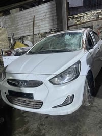 السلام خلاص عليكم للبيع اكسنت 2017 خليجي محرك 1600 فول مواصفات  بلو  ر...