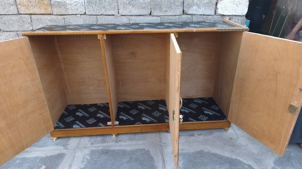 بوفيه اخت الجديده طول متر و ٨٠  ارتفاع متر و ١٠

*********** ديوانية, القادسية
