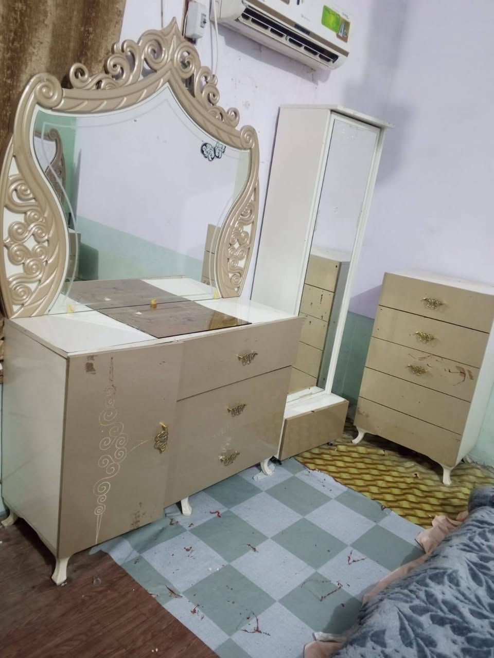 تركي 9 قطع ب400 مع النقل مجانا ***********
