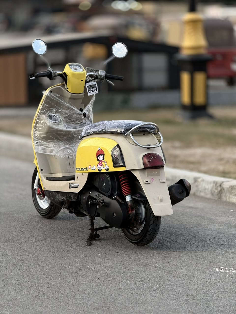 سلام عليكم
دراجه ماكس بوليس بلاديه 

سلف وهندر كهربائيات كله شغال 

مكاني بغداد مدينه الصدر 

الاستفسار ***********
