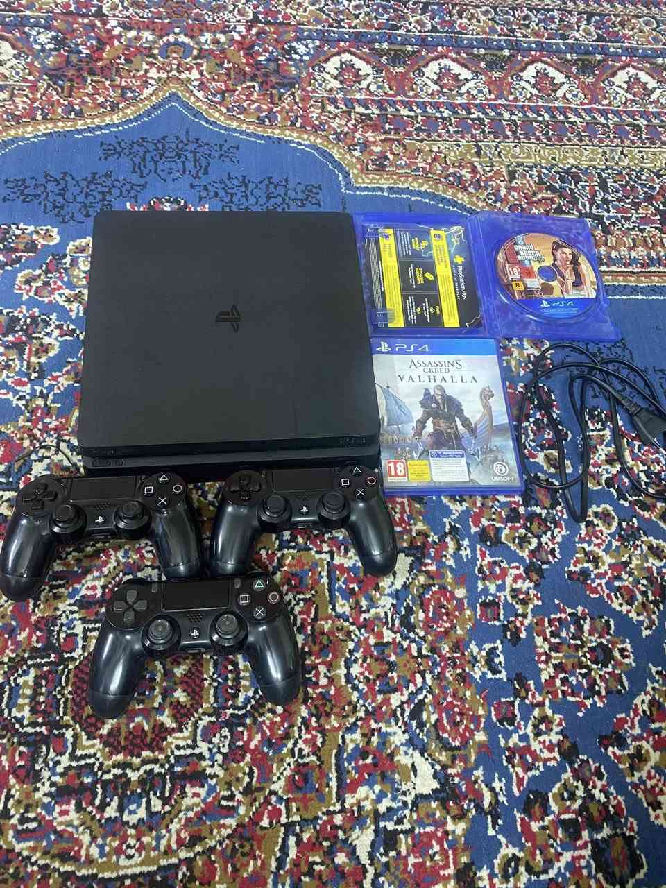 بلي فور سلم نضيف اونلاين تحديث الاخير مساحته ٥٠٠ يجي وياه قرصين و ٣ جوستكات اصليه و البلي نضيف و ممفوتح ابد وما يحمه . مشاكله ❎ متكدر اتفوت القرص التريده اله ويه تشغيل الجهاز و هذا شي ميأثر باللعب +اكو جوستك واحد الكير خربان تكدر تنضفه او تبدل الكير بسعر رخيص يم اي ابو صيانه ..السعر 200الف مكان بغداد للاستفسار خاص 👍🏻


**إذا كنت صاحب هذا الإعلان وتريد حذفه لأي سبب، رجاءا أرسل رسالة إلى الدعم الفني**