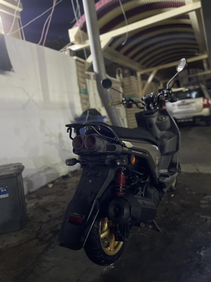 سلام عليكم سكنس جبلي للبيع مكفولة كفالة عام الدراجة جديده بمعنى الكلمة مكينة ممدود عليه سبانه الدراجة حلوه حيل عارضه ب1400 وبيه مجال شي قليل للاستفسار اتصل على الرقم ***********
